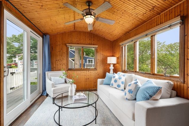 32 Treasure Island Rd, Plainville, MA 02762