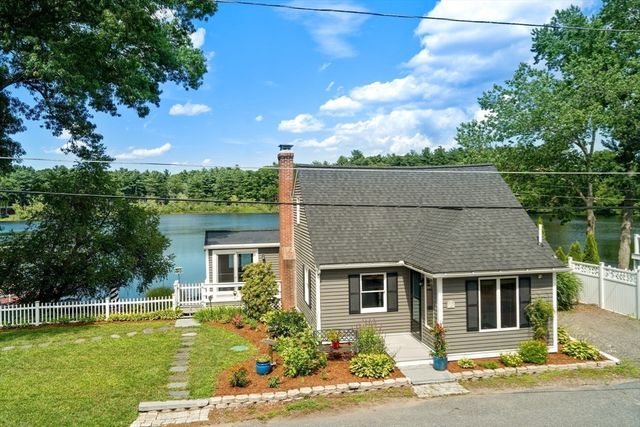 32 Treasure Island Rd, Plainville, MA 02762