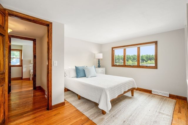 32 Treasure Island Rd, Plainville, MA 02762