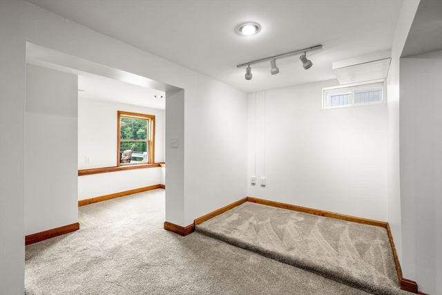32 Treasure Island Rd, Plainville, MA 02762