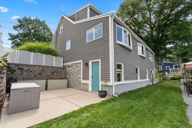 32 Treasure Island Rd, Plainville, MA 02762