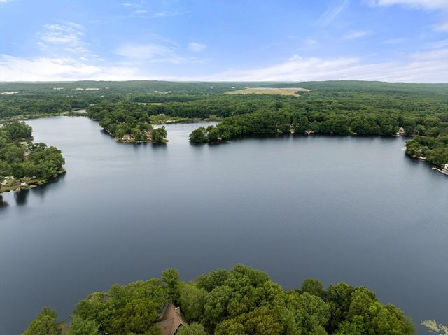 32 Treasure Island Rd, Plainville, MA 02762