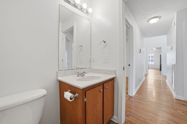 1672 Parkside Dr, Clarksville, TN 37042