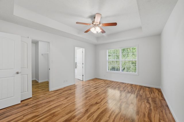 1672 Parkside Dr, Clarksville, TN 37042