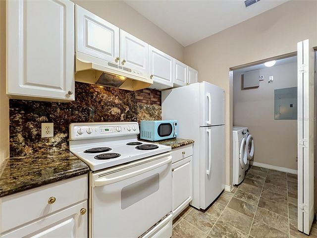 843 GRAND REGENCY POINT 203, Altamonte Springs, FL 32714