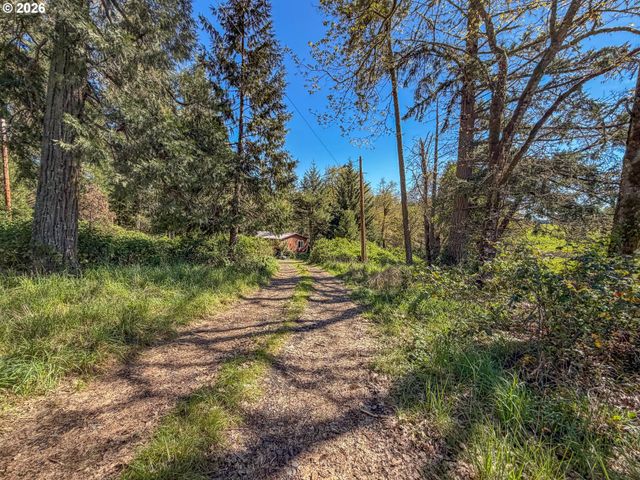 1698 DOERNER Rd, Roseburg, OR 97471
