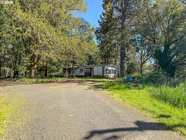 1698 DOERNER Rd, Roseburg, OR 97471