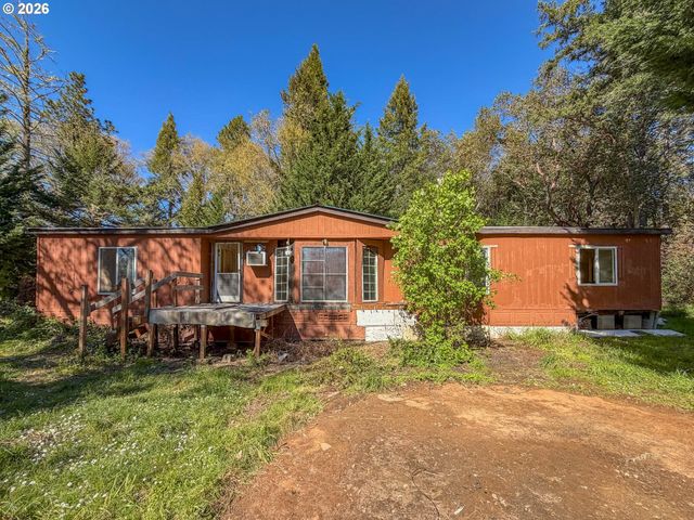 1698 DOERNER Rd, Roseburg, OR 97471