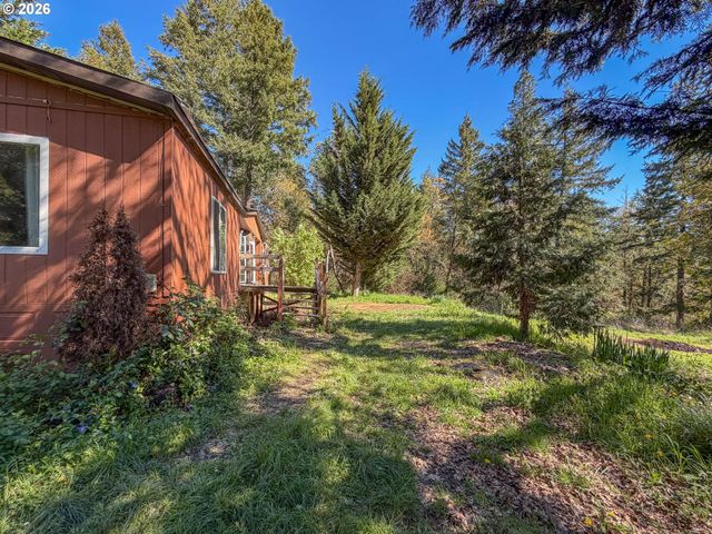 1698 DOERNER Rd, Roseburg, OR 97471