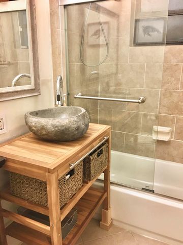 250 NE 13th Street, Delray Beach, FL 33444