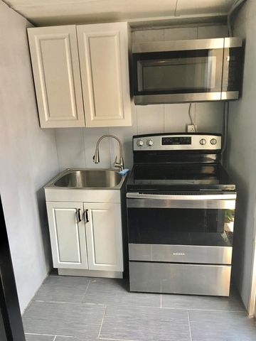 250 NE 13th Street, Delray Beach, FL 33444