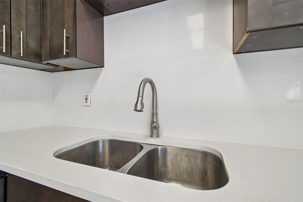 Image 11 of property listing at 3316 W LOUISIANA AVENUE, Tampa, FL 33614