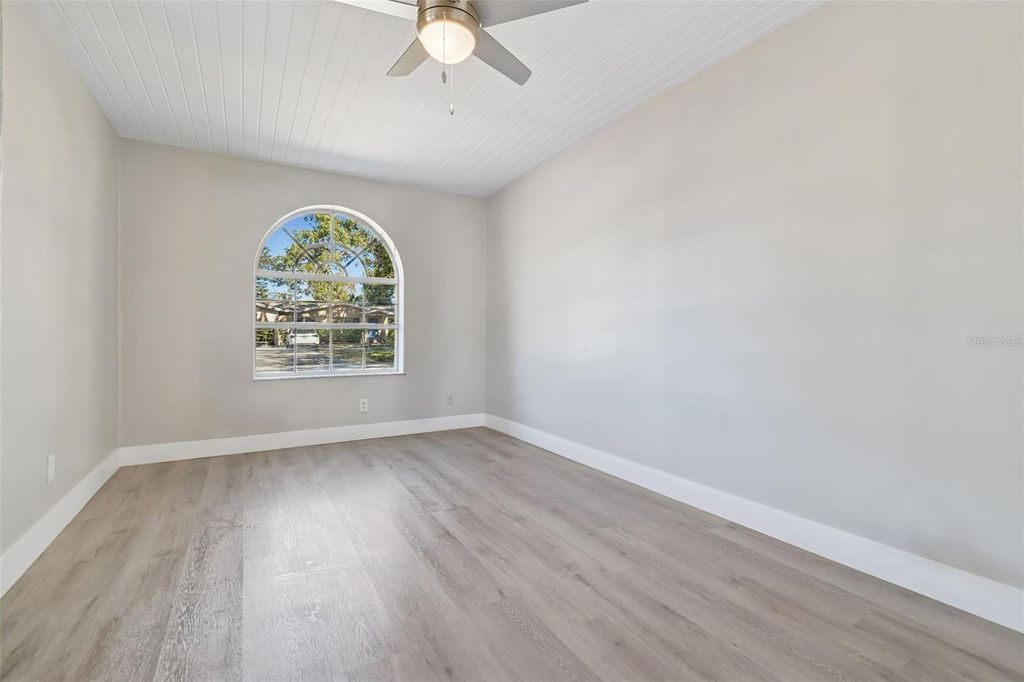 Image 32 of property listing at 3316 W LOUISIANA AVENUE, Tampa, FL 33614