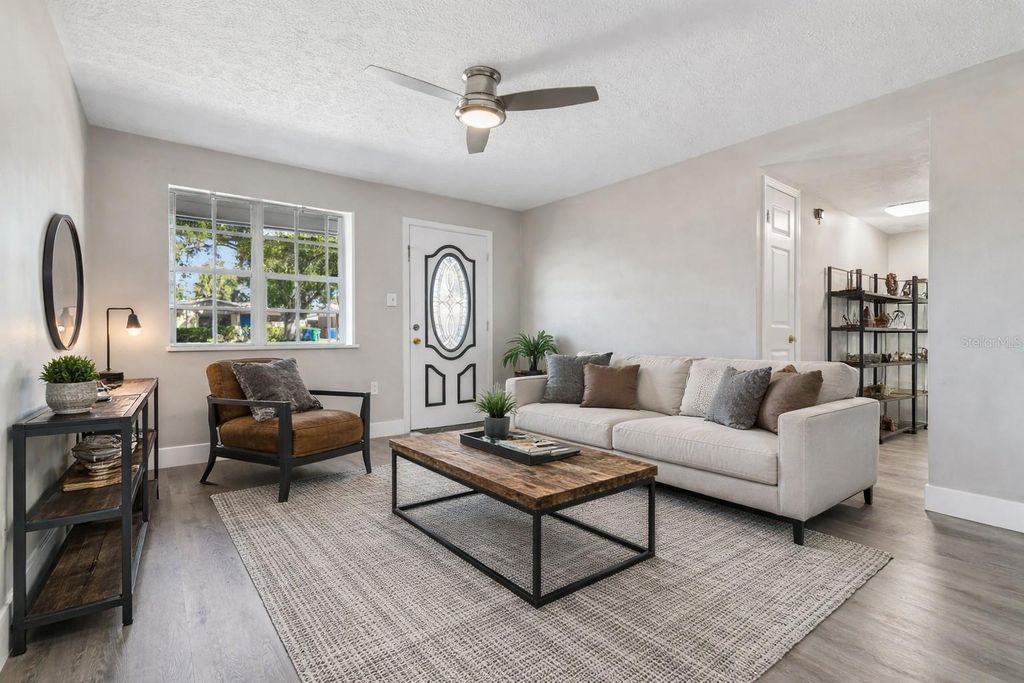 Image 5 of property listing at 3316 W LOUISIANA AVENUE, Tampa, FL 33614