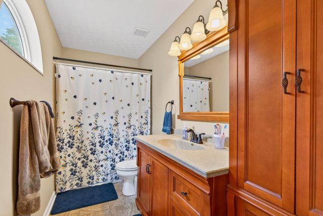 1134 Viewpointe Drive, Columbus, OH 43207