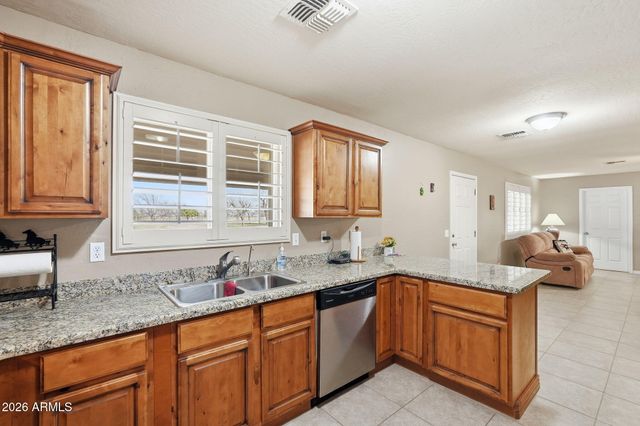 2748 E BAUGHN Avenue, Coolidge, AZ 85128