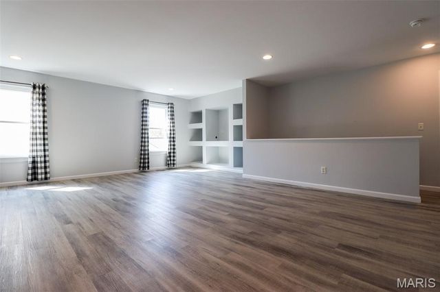 7202 Tournament Drive, St Louis, MO 63129