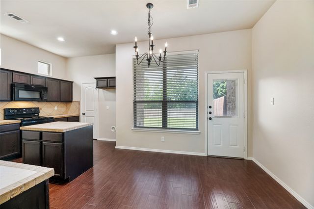 341 Orbit Drive, Lavon, TX 75166