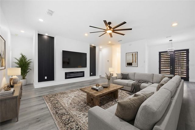 1349 CR 243 A, Wildwood, FL 34785