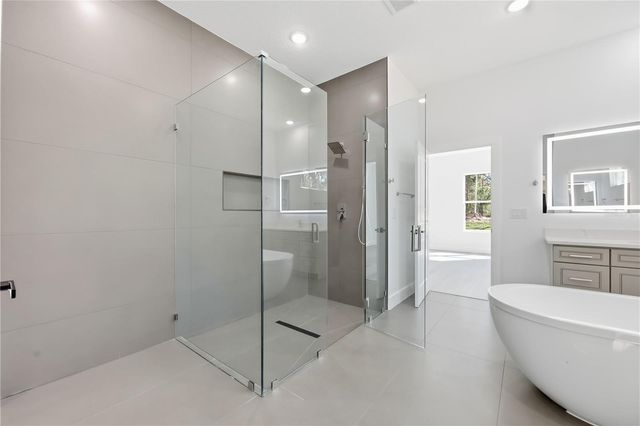 1349 CR 243 A, Wildwood, FL 34785