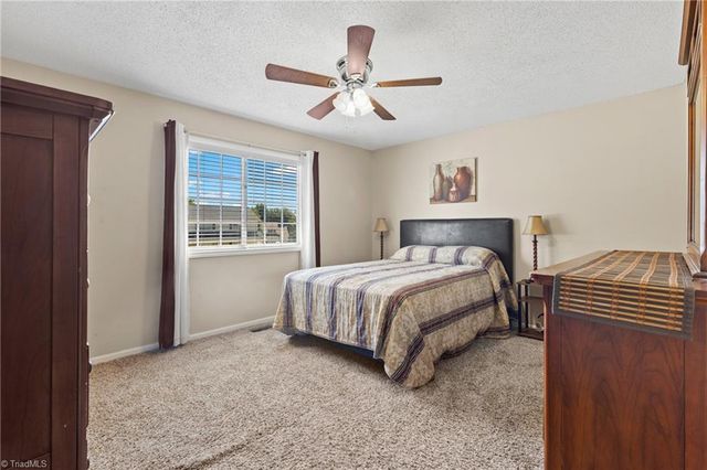 1402 Coventry Woods Court, Greensboro, NC 27405