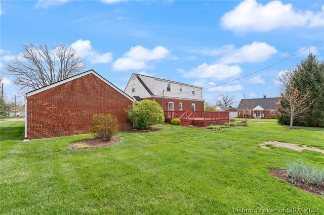 403 South Street, Sellersburg, IN 47172