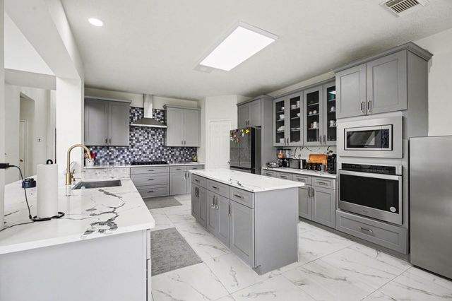 310 Banter Trails Drive, Houston, TX 77049