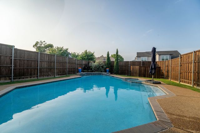 8409 Luna Drive, Rowlett, TX 75088