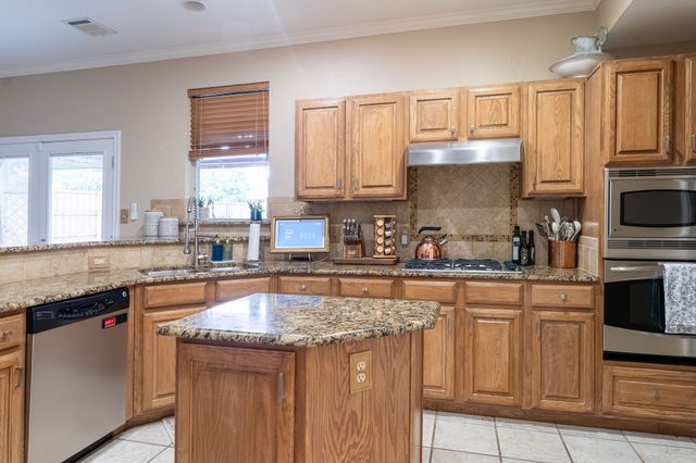 8409 Luna Drive, Rowlett, TX 75088