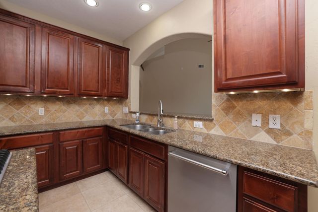 12210 Hallowed Oaks, Magnolia, TX 77354