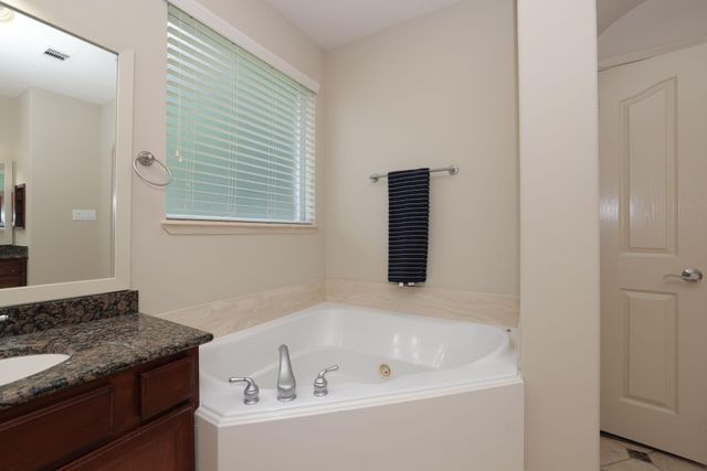 12210 Hallowed Oaks, Magnolia, TX 77354
