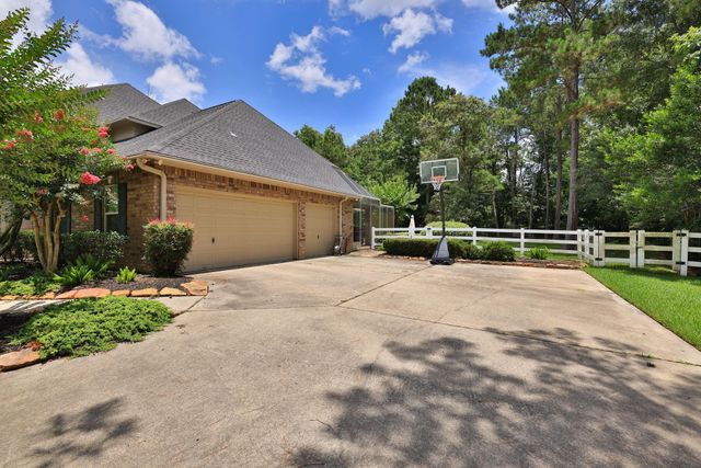 12210 Hallowed Oaks, Magnolia, TX 77354