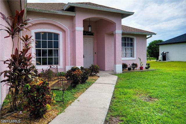 5325 Beauty ST, Lehigh Acres, FL 33971