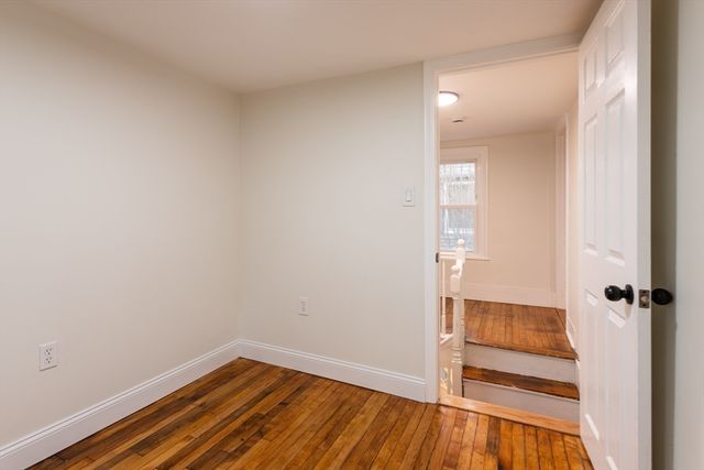 21 Starr Ln, Boston, MA 02130