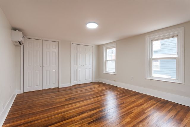 21 Starr Ln, Boston, MA 02130