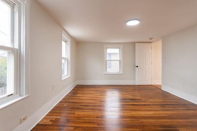 21 Starr Ln, Boston, MA 02130