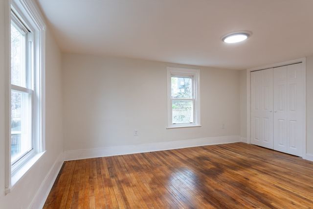 21 Starr Ln, Boston, MA 02130