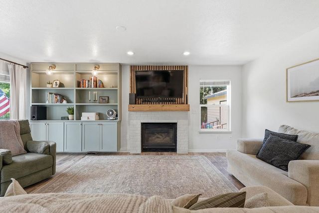 1115 E Chantel Dr, Spokane, WA 99218