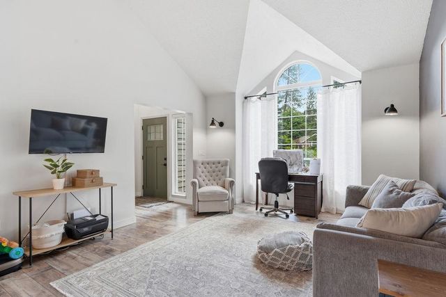 1115 E Chantel Dr, Spokane, WA 99218