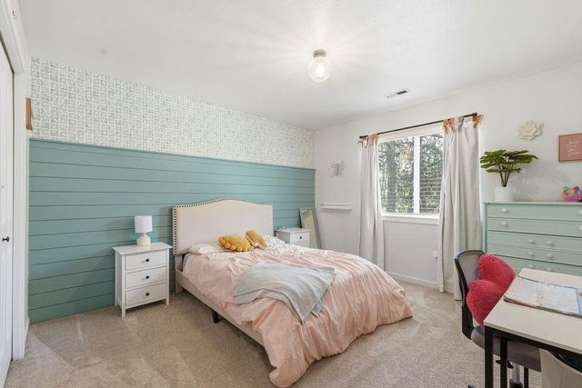 1115 E Chantel Dr, Spokane, WA 99218