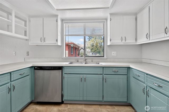 313 W 14th Street, Port Angeles, WA 98362
