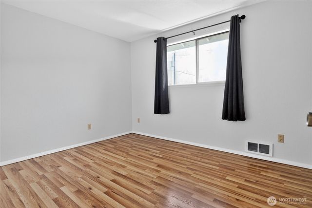 313 W 14th Street, Port Angeles, WA 98362