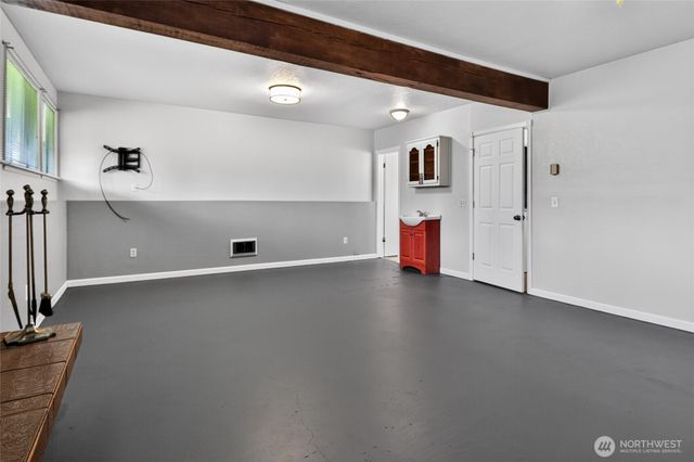 313 W 14th Street, Port Angeles, WA 98362