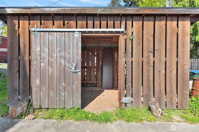 313 W 14th Street, Port Angeles, WA 98362