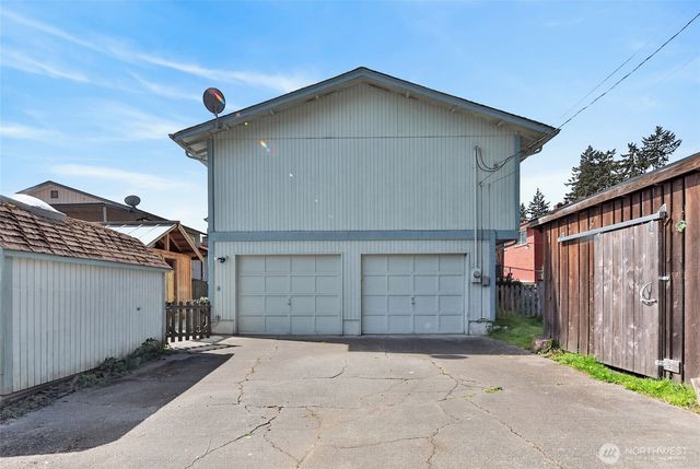 313 W 14th Street, Port Angeles, WA 98362