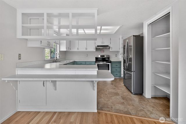 313 W 14th Street, Port Angeles, WA 98362