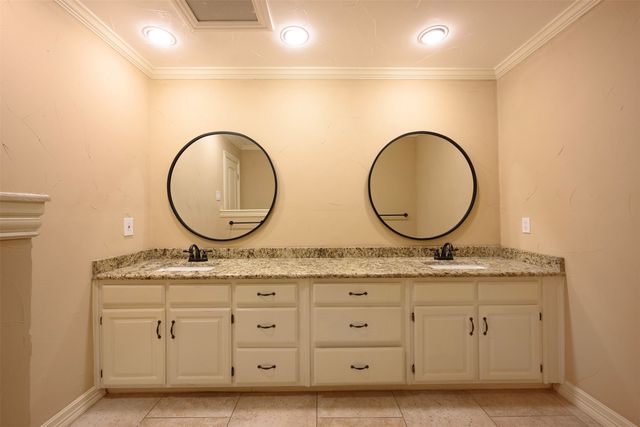 1035 Wilshire Drive, Trophy Club, TX 76262