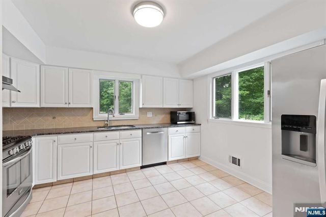 800 Winding Way, River Vale, NJ 07675