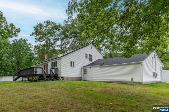 800 Winding Way, River Vale, NJ 07675