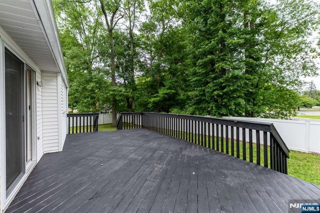 800 Winding Way, River Vale, NJ 07675